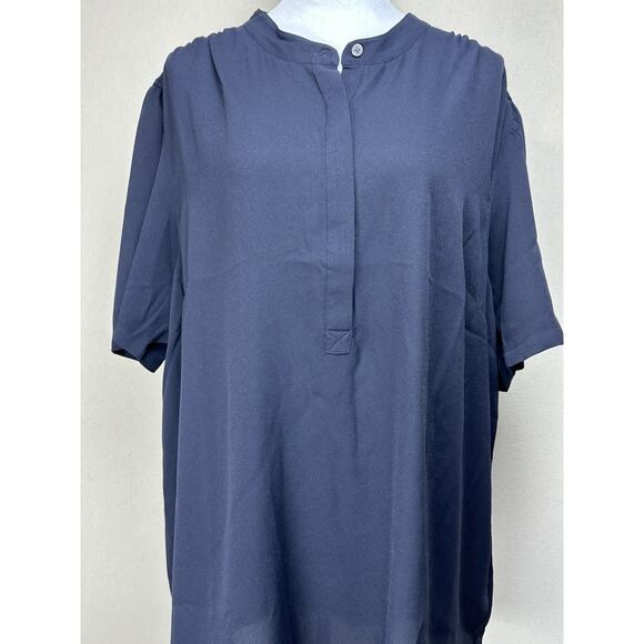 Lands' End Women's 24W Navy Blue 100% Polyester Short Sleeves Hidden Buttons - Picture 2 of 16